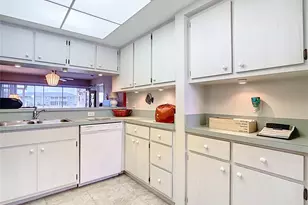 12144 SW Egret Cir, Lake Suzy, FL 34269 - Photo 8