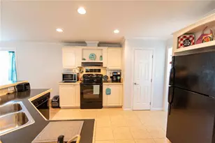 71 Windmill Blvd, Punta Gorda, FL 33950 - Photo 6