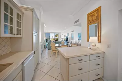 1212 Benjamin Franklin Drive #102, Sarasota, FL 34236 - Photo 10