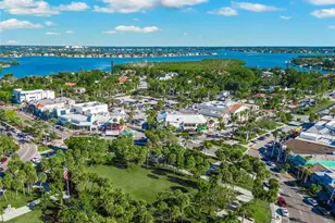 1212 Benjamin Franklin Dr, Sarasota, FL 34236 - Photo 46