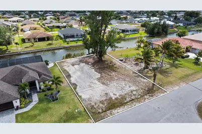 216 SE 15th Terrace, Cape Coral, FL 33990 - Photo 2