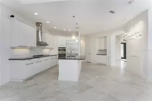 4676 Tuscana Dr, Sarasota, FL 34241 - Photo 10