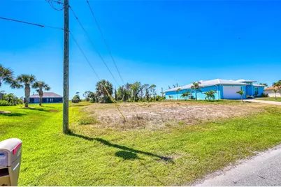 147 Tournament Road, Rotonda West, FL 33947 - Photo 8