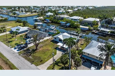 2560 Baybreeze Street, Saint James City, FL 33956 - Photo 8