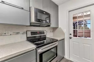 428 Briarwood Rd, Venice, FL 34293 - Photo 16