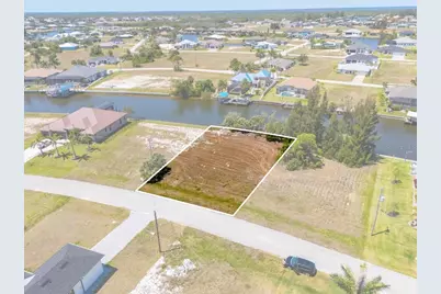 2306 NW 37th Place, Cape Coral, FL 33993 - Photo 4