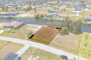 2306 NW 37th Pl, Cape Coral, FL 33993 - Photo 4