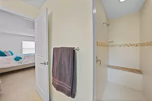 7135 Tropicaire Blvd, North Port, FL 34291 - Photo 16