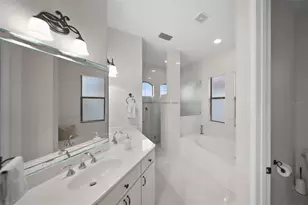 10580 Poughkeepsie Cir, Port Charlotte, FL 33981 - Photo 28