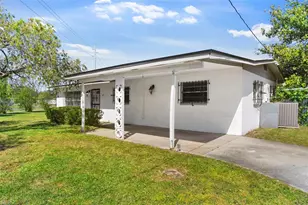 815 Papaya Dr, Tampa, FL 33619 - Photo 2