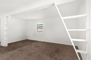 815 Papaya Dr, Tampa, FL 33619 - Photo 16