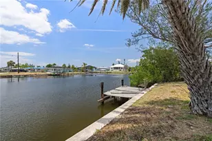 453 Carolyn Ln, Punta Gorda, FL 33950 - Photo 4