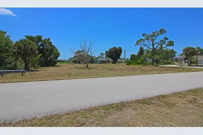 133 Fairway Road, Rotonda West, FL 33947 - Photo 10