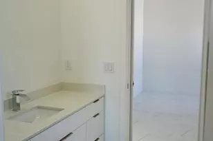 313 NE 9th St, Cape Coral, FL 33909 - Photo 28