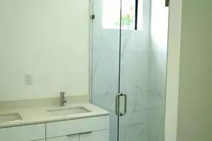 313 NE 9th St, Cape Coral, FL 33909 - Photo 20