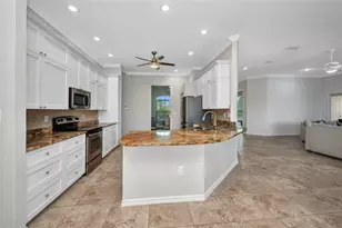 12951 SW Kingsway Cir, Lake Suzy, FL 34269 - Photo 8