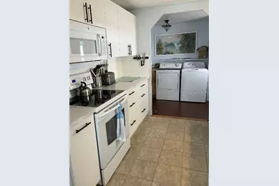 9003 30th Avenue E, Palmetto, FL 34221 - Photo 4