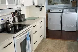 9003 30th Ave E, Palmetto, FL 34221 - Photo 4