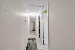 6841 46th St N, Pinellas Park, FL 33781 - Photo 12