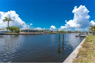 275 Stebbins Terrace SE, Port Charlotte, FL 33952 - Photo 12