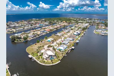 275 Stebbins Terrace SE, Port Charlotte, FL 33952 - Photo 22