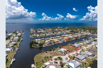 275 Stebbins Terrace SE, Port Charlotte, FL 33952 - Photo 6