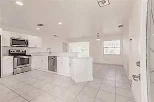 3129 Buttonwood Pl, Punta Gorda, FL 33950 - Photo 6