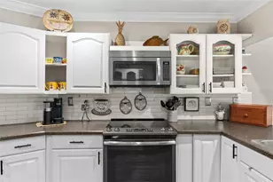 425 Corrientes Cir, Punta Gorda, FL 33983 - Photo 14