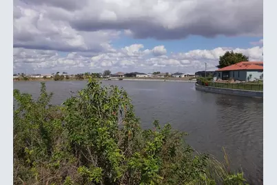 1417 NW 9th Place, Cape Coral, FL 33993 - Photo 2