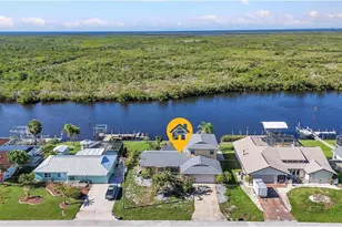 18566 Arapahoe Cir, Port Charlotte, FL 33948 - Photo 6