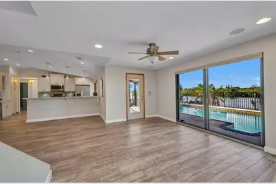 18566 Arapahoe Circle, Port Charlotte, FL 33948 - Photo 14