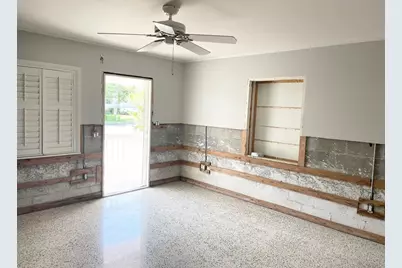 617 W Olympia Avenue, Punta Gorda, FL 33950 - Photo 4