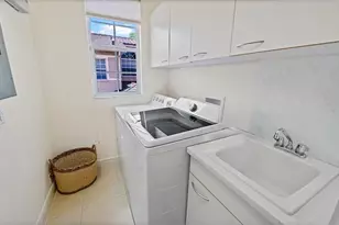 786 Regency Reserve Cir, Naples, FL 34119 - Photo 34