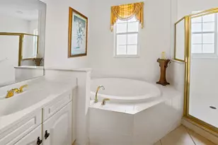 786 Regency Reserve Cir, Naples, FL 34119 - Photo 32