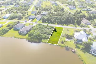 212 Antilla Dr, Rotonda West, FL 33947 - Photo 1