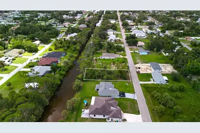 256 Yorkshire Street, Port Charlotte, FL 33954 - Photo 4