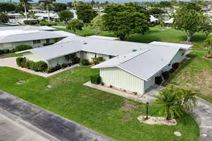 5585 Pendlewood Ln, Fort Myers, FL 33919 - Photo 2