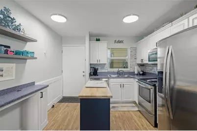 915 Beach Road #215, Siesta Key, FL 34242 - Photo 4