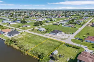 1216 NW 9th St, Cape Coral, FL 33993 - Photo 8