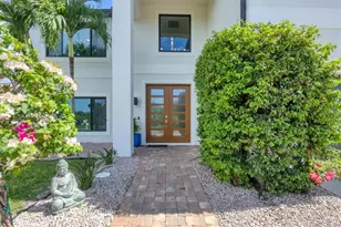 15530 Aqua Cir, Port Charlotte, FL 33981 - Photo 2