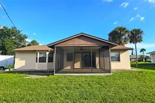 708 Azure Rd, Venice, FL 34293 - Photo 2