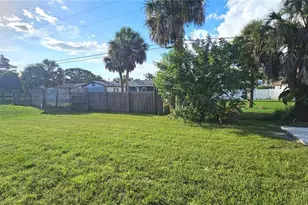 708 Azure Rd, Venice, FL 34293 - Photo 24