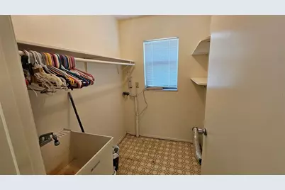 708 Azure Road, Venice, FL 34293 - Photo 10