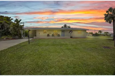 187 Walnut Avenue NW, Port Charlotte, FL 33952 - Photo 1