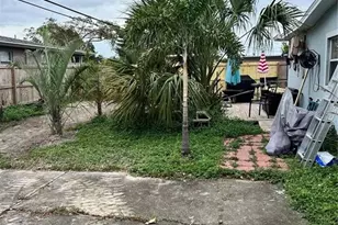 4340 Lagg Ave, Fort Myers, FL 33901 - Photo 4