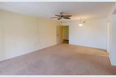 21267 Gertrude Avenue #113, Port Charlotte, FL 33952 - Photo 4