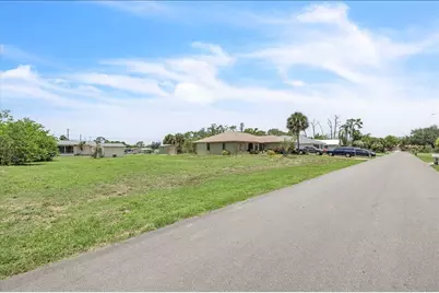 1274 Coral Lane, Englewood, FL 34224 - Photo 4