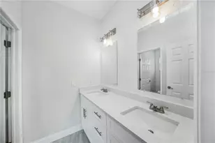 5509 Fairlane Dr, North Port, FL 34288 - Photo 16