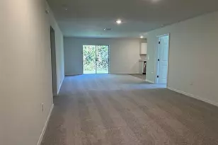 880 Hudson Valley Dr, Poinciana, FL 34759 - Photo 2