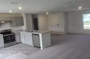 410 Danube Dr, Poinciana, FL 34759 - Photo 6